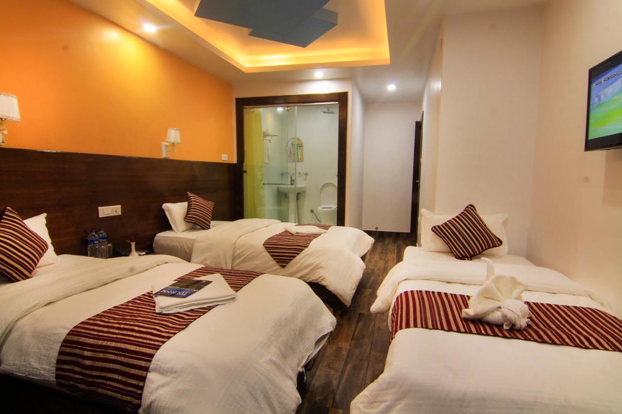Hotel Lakeside Pvt. Ltd. بوكْرا المظهر الخارجي الصورة