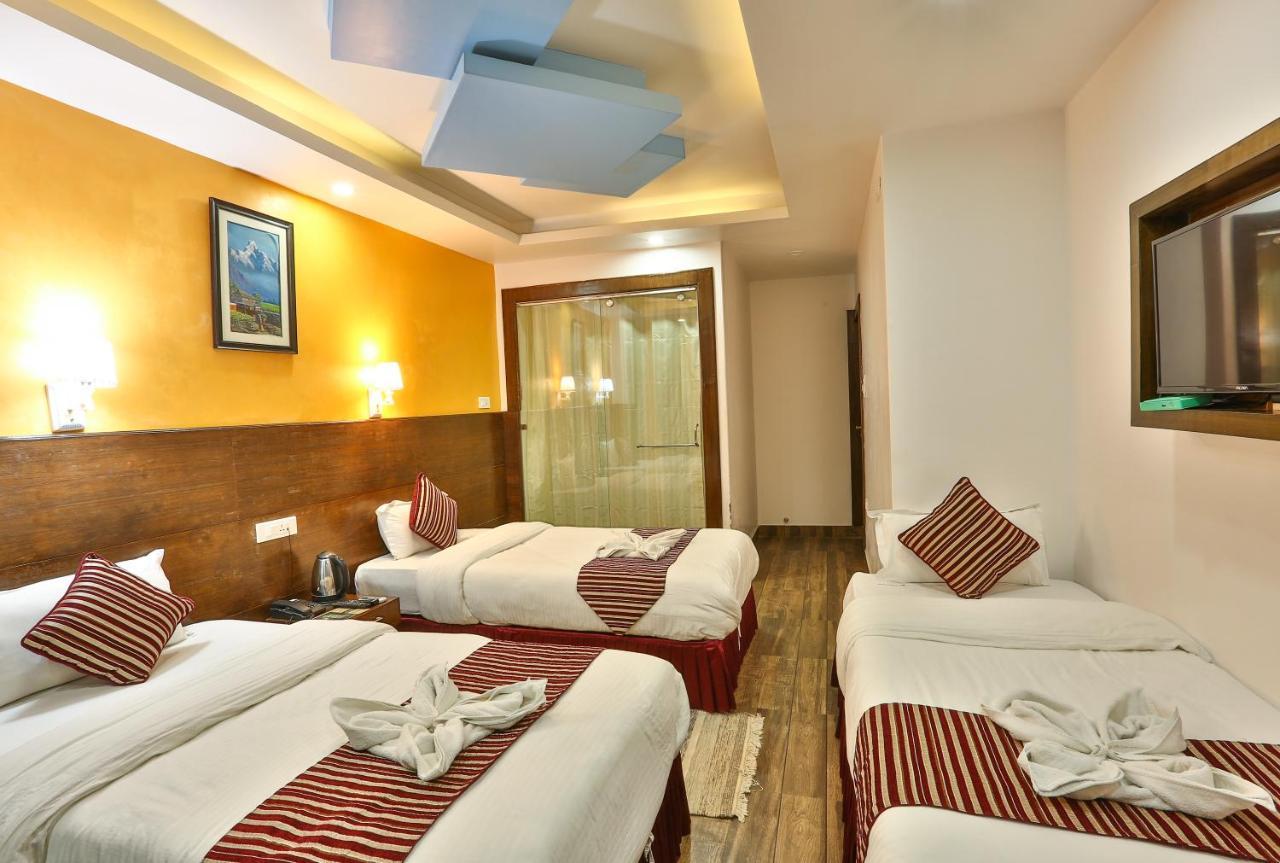 Hotel Lakeside Pvt. Ltd. بوكْرا المظهر الخارجي الصورة