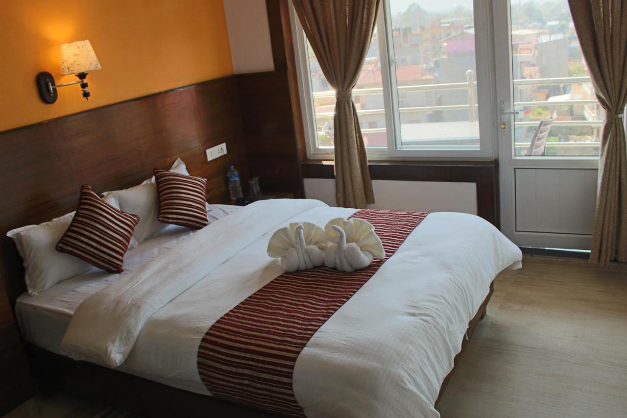 Hotel Lakeside Pvt. Ltd. بوكْرا المظهر الخارجي الصورة