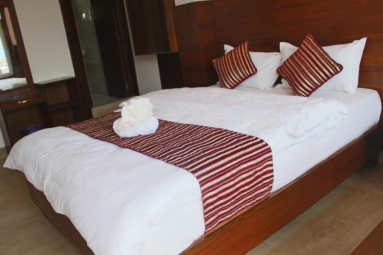 Hotel Lakeside Pvt. Ltd. بوكْرا المظهر الخارجي الصورة