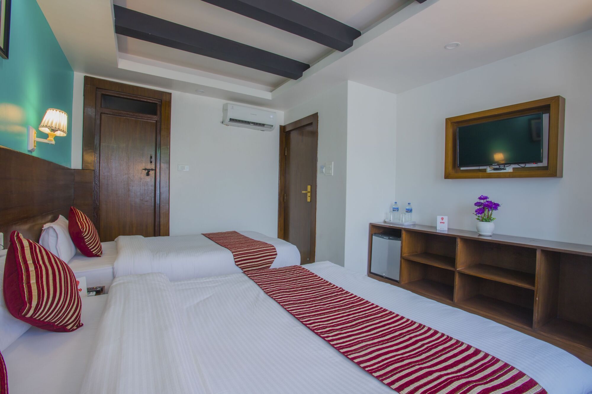 Hotel Lakeside Pvt. Ltd. بوكْرا المظهر الخارجي الصورة
